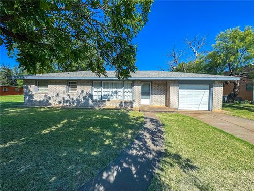 1205 N Avenue H, Haskell, TX, 79521-3638 | Card Image