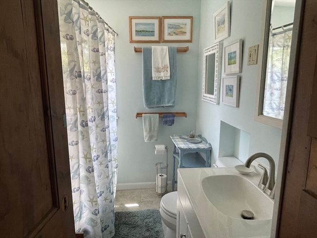7 Laurel St, House other with 3 bedrooms, 1 bathrooms and 3 parking in Mattapoisett MA | Image 9