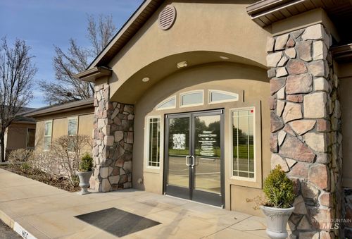 849 E Fairview Ave, Meridian, ID, 83642-1806 | Card Image