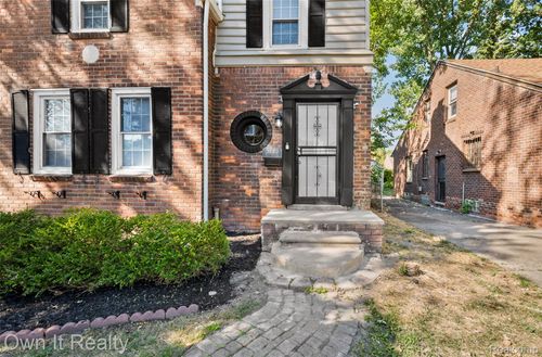 5275 Three Mile Dr, Detroit, MI, 48224-2641 | Card Image