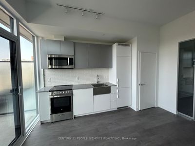 520 - 270 Dufferin St, Condo with 1 bedrooms, 1 bathrooms and null parking in Toronto ON | Image 3