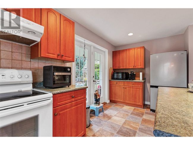 7603 Baker Hogg Rd, House other with 3 bedrooms, 3 bathrooms and 2 parking in North Okanagan Rd Rural BC | Image 10