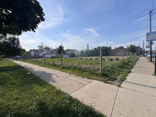4002 W West End Ave, Chicago, IL, 60624-2325 | Card Image