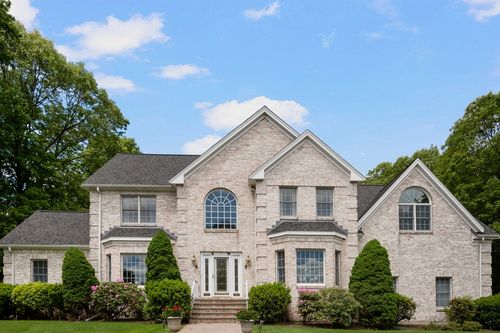 6 Paddock Dr, Lincoln, RI, 02865-4942 | Card Image