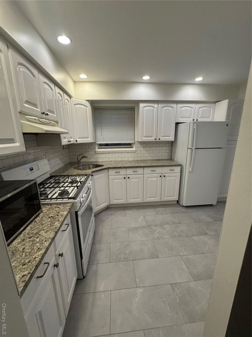 4304 72nd St, Woodside, NY, 11377-3934 | Card Image