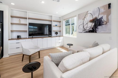 32395 Tannat Dr, Temecula, CA, 92591-0385 | Card Image