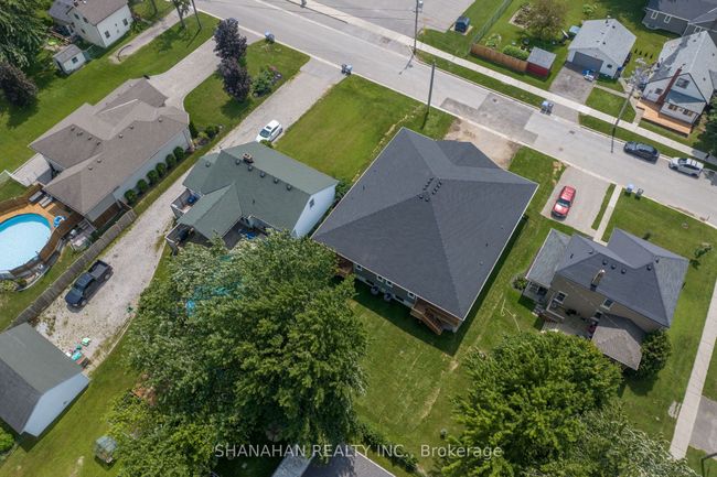 397 Victoria St, House attached with 2 bedrooms, 2 bathrooms and 1 parking in Warwick ON | Image 35