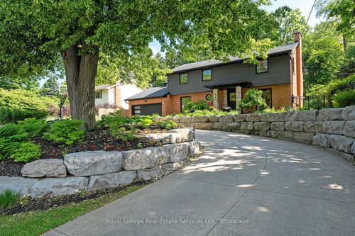 111 Judith Cres, Ancaster, ON, L9G1L3 | Card Image