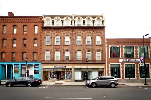 402-164 High St, Holyoke, MA, 01040-6538 | Card Image