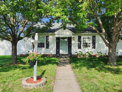 8339 Gordon Dr, Highland, IN, 46322-1106 | Card Image