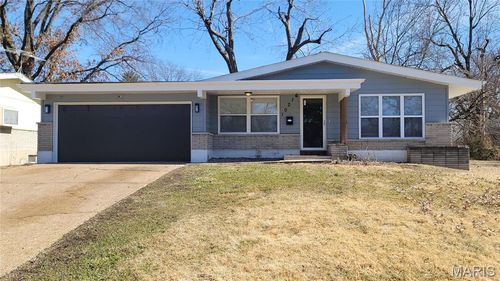 10216 Pannell Dr, Saint Louis, MO, 63136-5632 | Card Image