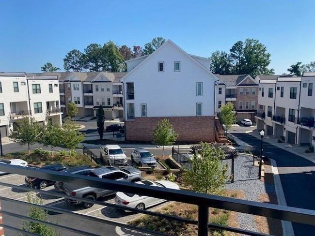 155 Devore Rd, Condo with 2 bedrooms, 1 bathrooms and 1 parking in Alpharetta GA | Image 25
