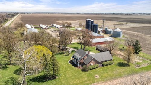 7320 Il Route 64, Clare, IL, 60111-9516 | Card Image