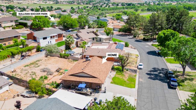 Aerial perspective of suburban area | Image 58