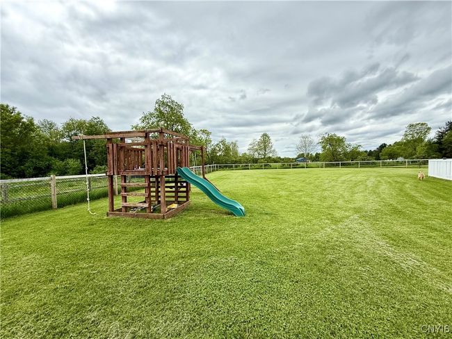 24929 Chrysler Dr, House other with 3 bedrooms, 3 bathrooms and null parking in Calcium NY | Image 14