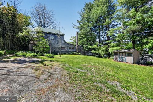 890 Doe Run Rd, COATESVILLE, PA, 19320-4341 | Card Image