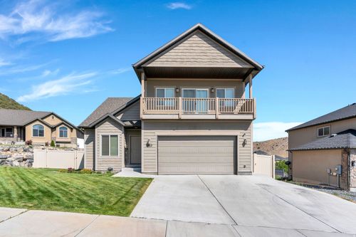 3883 E Hopi Rd, Eagle Mountain, UT, 84005-6252 | Card Image