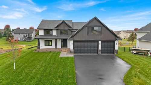 29214 Wildwood Rd, Chisago City, MN, 55013-8513 | Card Image