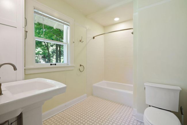 Full bathroom on the main level | Image 11
