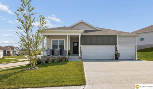 17511 Virginia St, Omaha, NE, 68136-1729 | Card Image