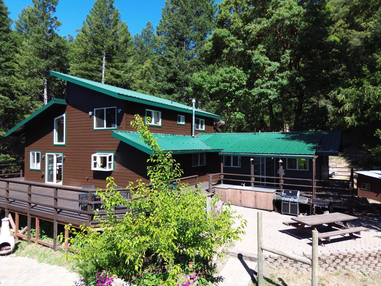 Residential in Laytonville 3