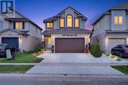 2560 Meadowgate Boulevard, London South (South U), ON, N6M1L8 | Card Image