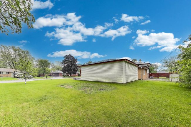 7734 Linden Ave, House other with 3 bedrooms, 2 bathrooms and 2 parking in Darien IL | Image 32
