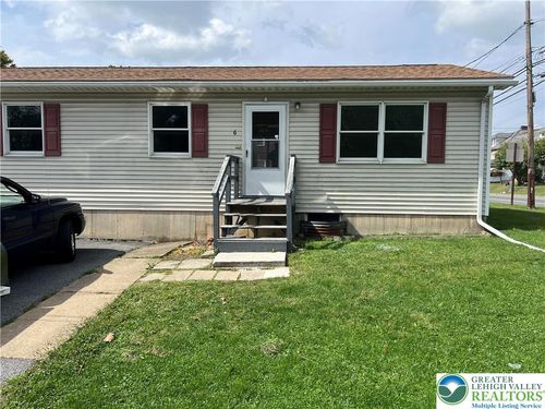 6 Eley St, Nazareth, PA, 18064-1802 | Card Image