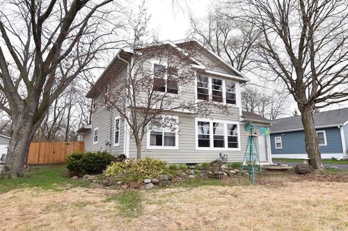 302 W Hunt Avenue, Twin Lakes, WI, 53181 | Card Image