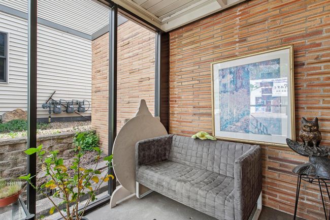 11-web-or-mls-711 Smith Ave S-27.jpg | Image 10