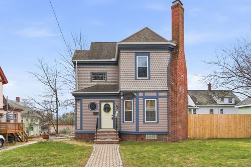 83 Greenwood St, Marlborough, MA, 01752-3306 | Card Image