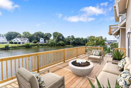 281 East Ave, Norwalk, CT, 06855-1924 | Card Image