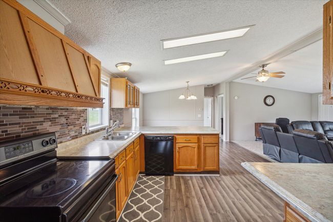 16-11752-Almy-Rd-Lakeview-MI-48850-Windo | Image 16