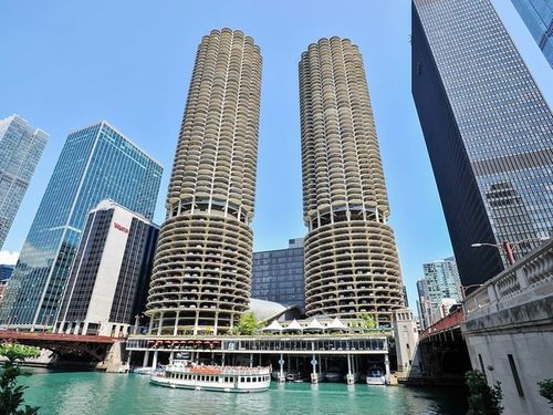 4206-300 State St, Chicago, IL, 60654-5459 | Card Image