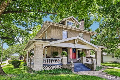 829 1st North St, Carlinville, IL, 62626-1518 | Card Image