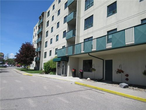 401-421 Fairview Dr, Brantford, ON, N3R7M3 | Card Image