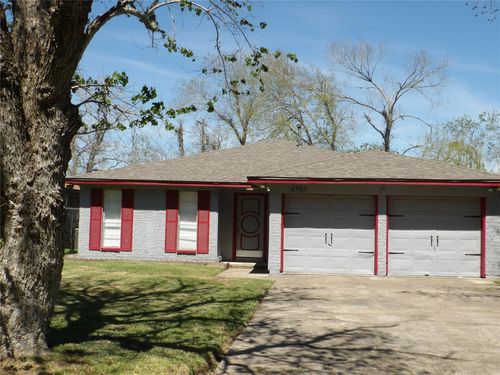 4705 37th Street, Dickinson, TX, 77539 | Card Image