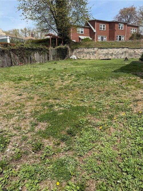 603 W Fingerboard Rd, Staten Island, NY, 10305-2633 | Card Image