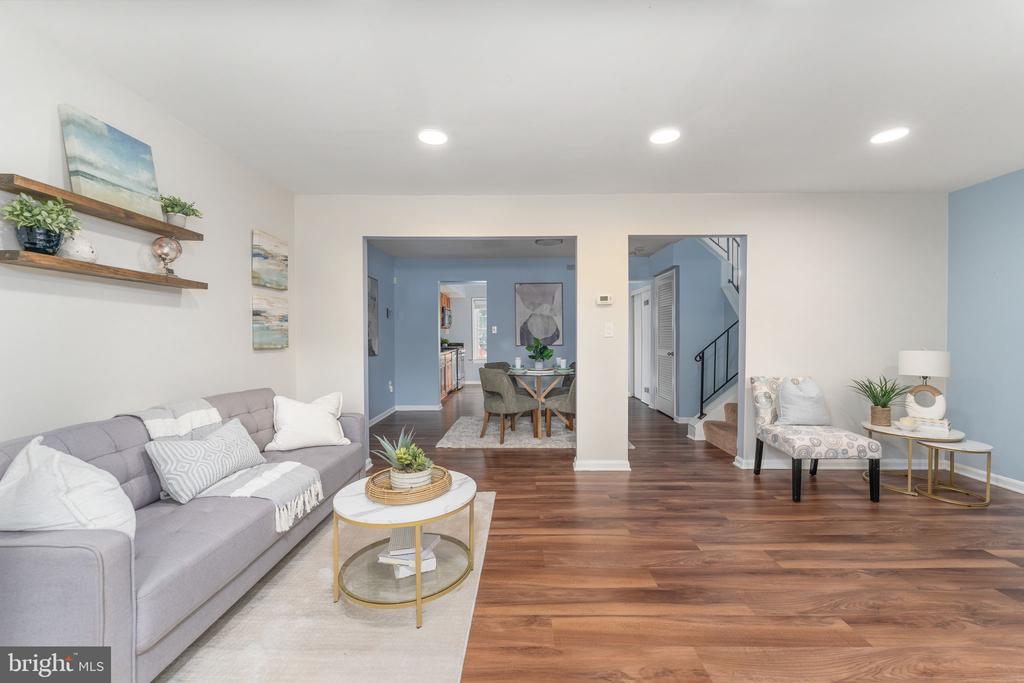 Residential in WOODBRIDGE