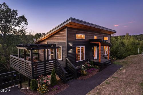 850 Blue Herring Way, Sevierville, TN, 37876-2713 | Card Image