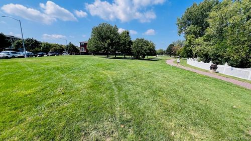 125-122 Powells Cove Blvd, College Point, NY, 11356-1245 | Card Image