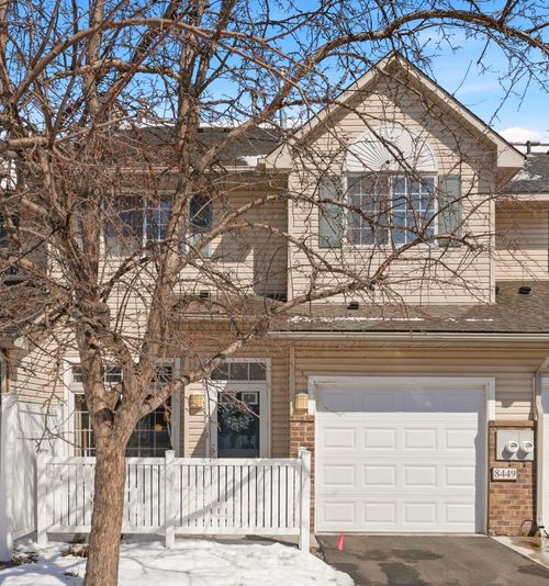 8449 Cortland Rd, Eden Prairie, MN, 55344-6730 | Card Image
