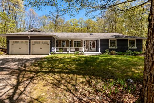 1015 Walker'S Glenn Cres, Huntsville, ON, P1H2J6 | Card Image