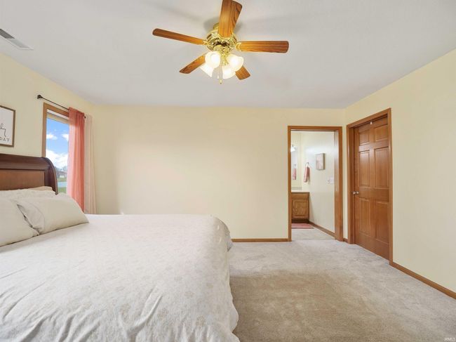 1224 E Edge Water Ct, House other with 3 bedrooms, 3 bathrooms and null parking in Decatur IN | Image 17