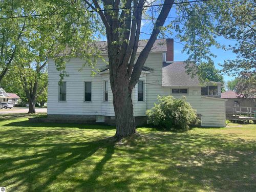 200 2nd Ave, Tawas City, MI, 48763-9209 | Card Image