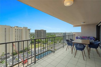 2008 - 1800 Ne 114th St, Condo with 2 bedrooms, 3 bathrooms and null parking in Miami FL | Image 3