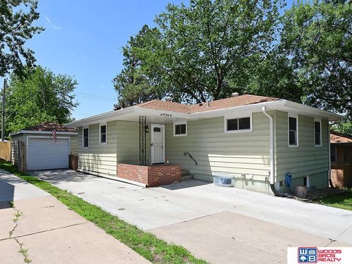 7041 Holdrege St, Lincoln, NE, 68505-1552 | Card Image
