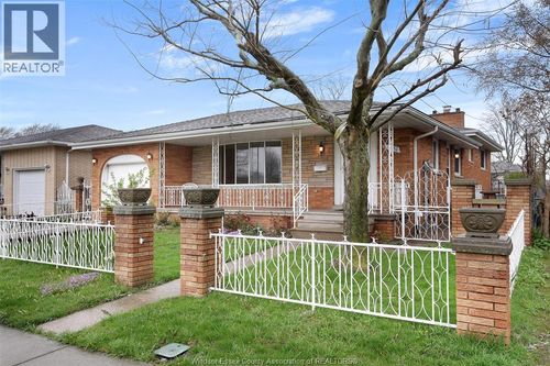 a-10770 Eastcourt, Windsor, ON, N8R1E8 | Card Image