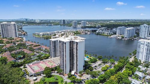 1807-18181 Ne 31st Ct, Aventura, FL, 33160-2677 | Card Image