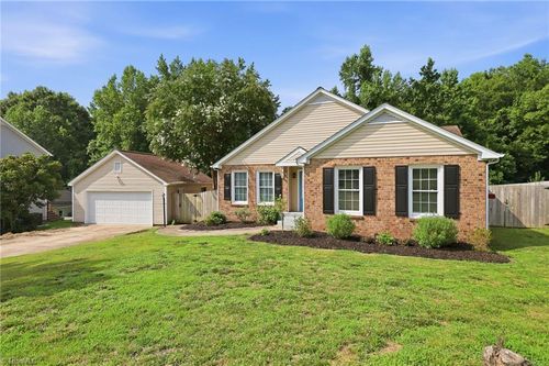 314 Canterbury Rd, High Point, NC, 27262-8303 | Card Image